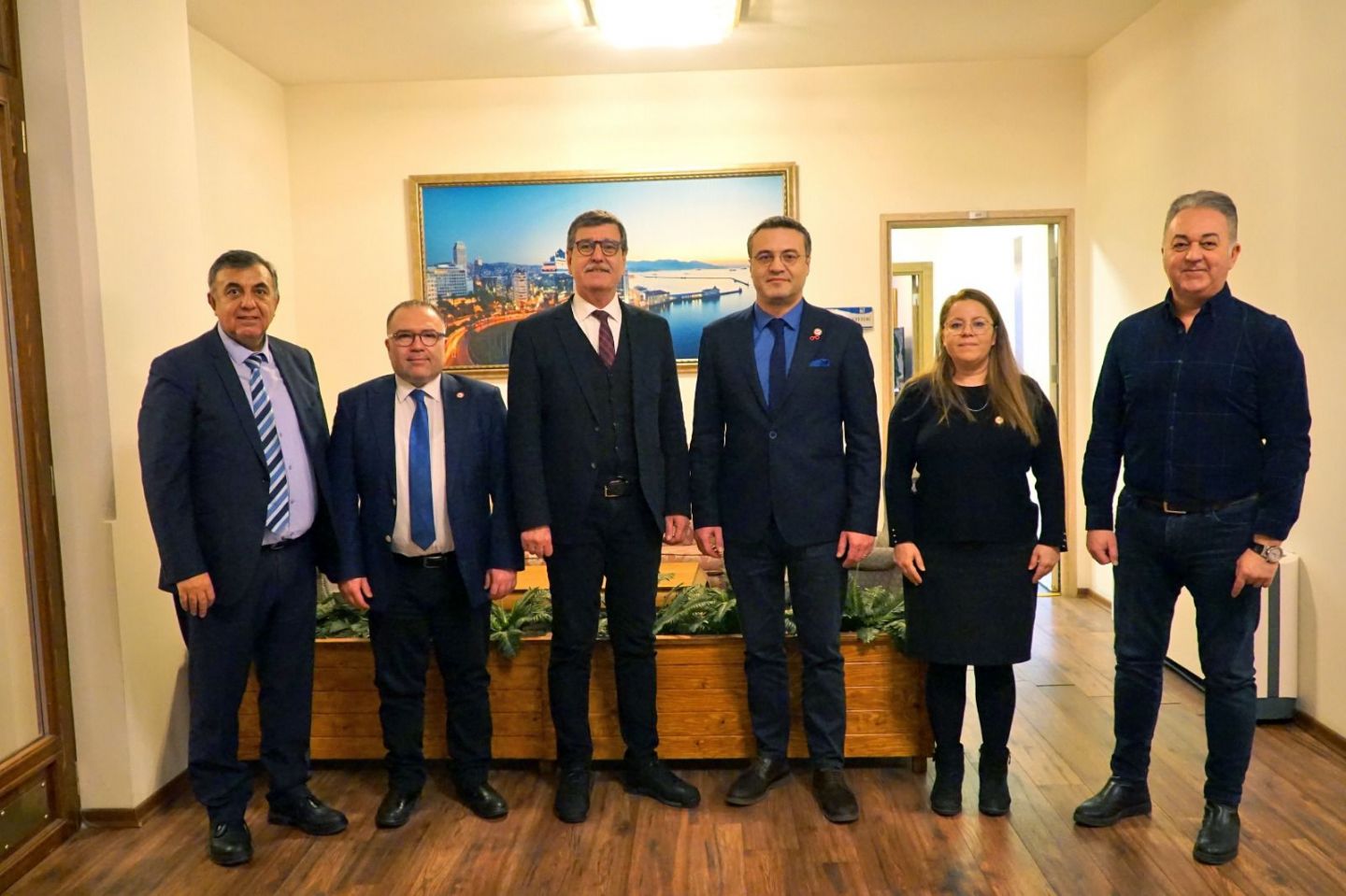 İzmir Serbest Muhasebeci Mali Müşavirler Odası Başkanı Sayın Vedat Adak'ı Makamında Ziyaret Hakkında
