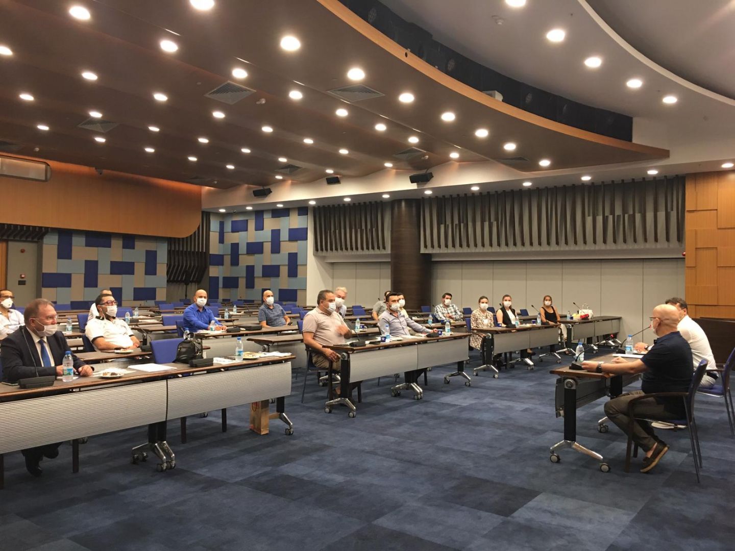 İzmir Ticaret Odasında Optik Cam Firmaları Yetkilileriyle Yapılan Toplantı Hakkında